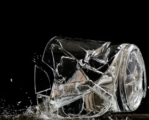 Beitragsbild: Wenn das eigene Leben gegen einen trinkt